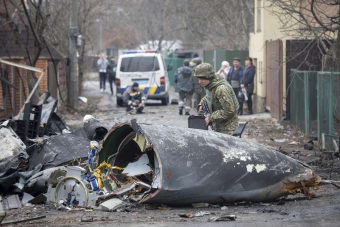 ​Guerre en Ukraine : L’armée Ukrainienne annonce la destruction d’un avion Russe au-dessus d’Irpen