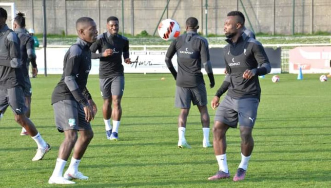 Football-Éléphants ( Amical) : Ça bosse fort à Chantilly!