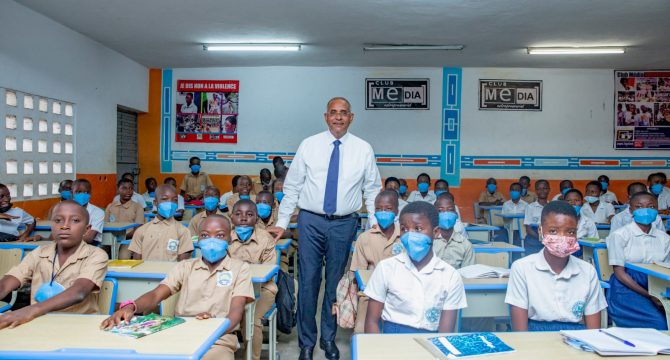 Rentrée scolaire 2022-2023, le Premier ministre lance la distribution de kits aux élèves