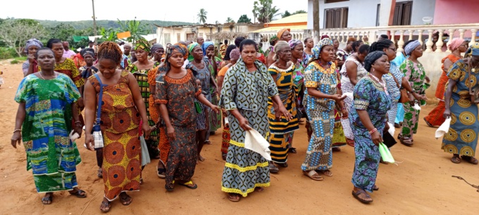 Dabou/ Des patriarches de Cosrou annoncent la destitution traditionnelle du général chef du village.