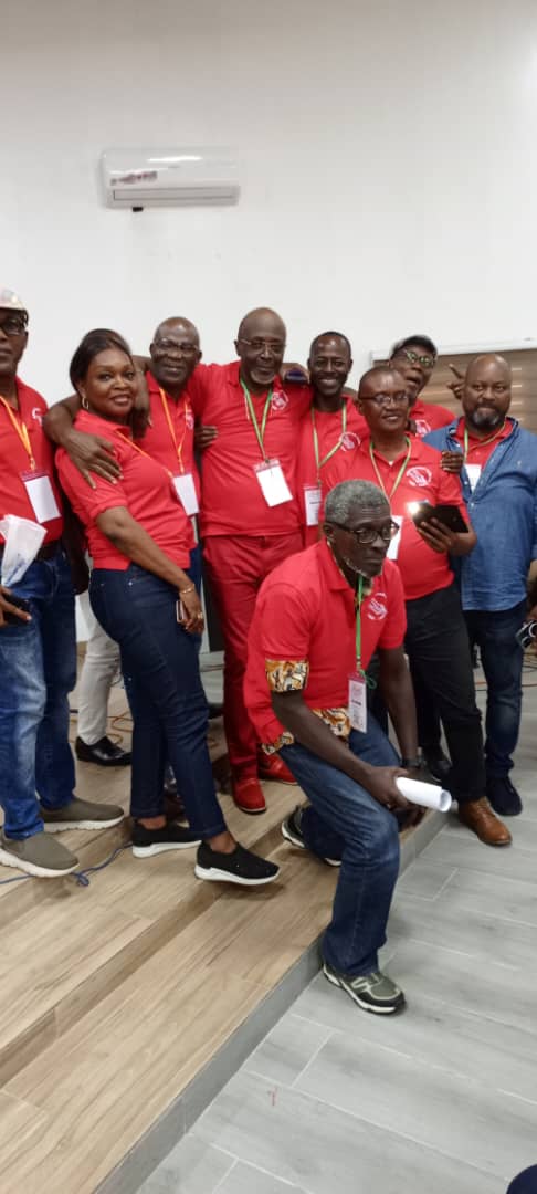 Retrouvailles/ Les anciens "Caïmans" du lycée classique d'Abidjan créent leur association.