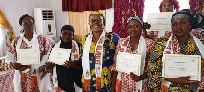 5 ème édition de la cérémonie de graduation/582 femmes alphabétisées par l'Ong Klaulet.