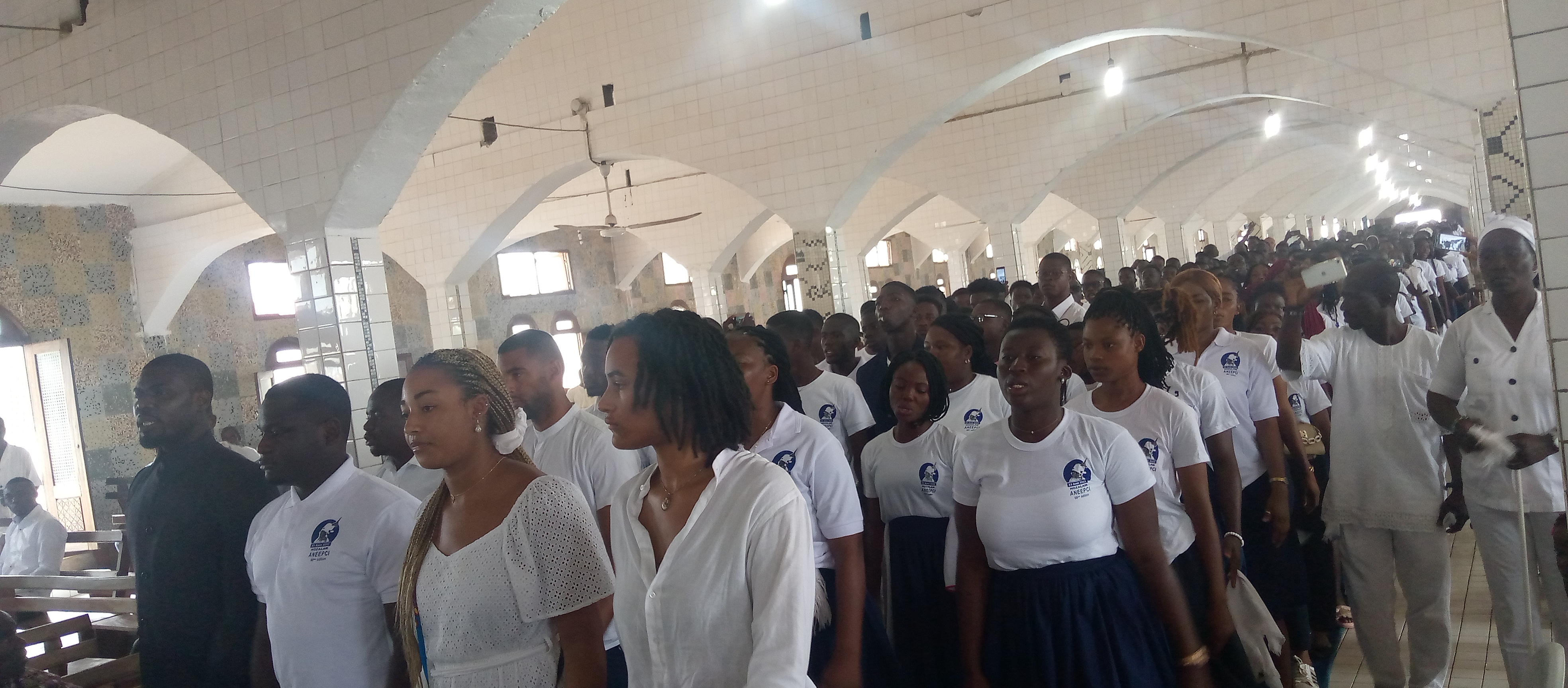 Le temple Papa Nouveau de Toukouzou pris d'assaut par des élèves et étudiants