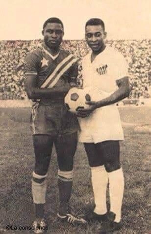 La RDC est le seul pays africain qui eut la chance de battre le roi pelé et son club Santos.