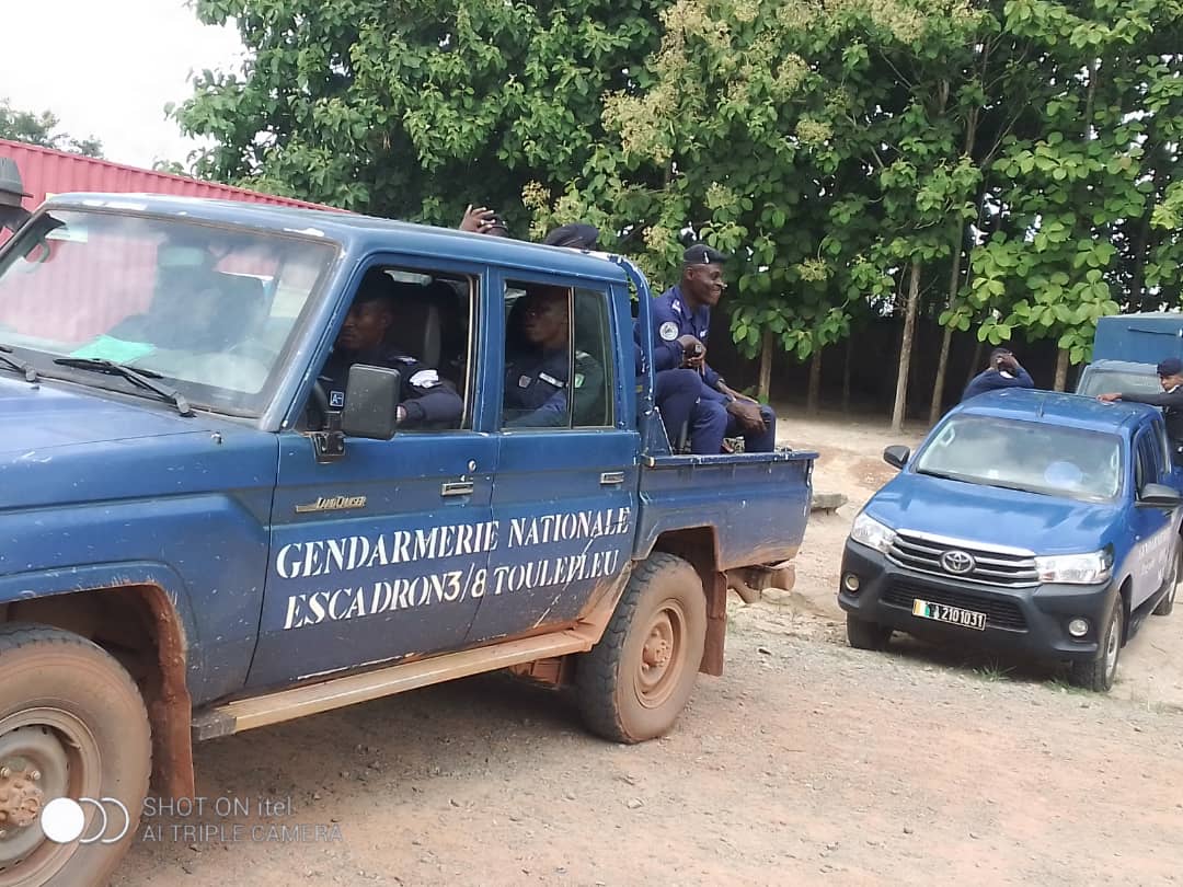 Un homme d'affaires et ses acolytes arrêtés pour trafic de passeports. ( Photo d'archives)