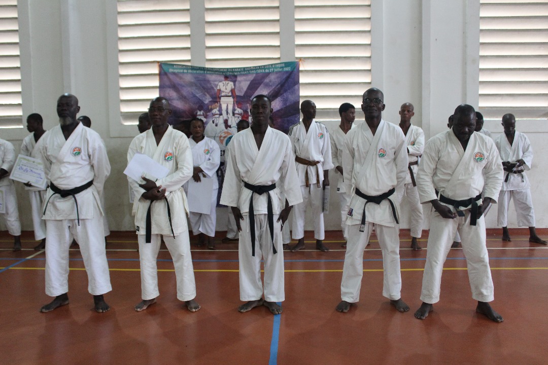 Karaté- Shotokan/ Passage de grade/ La promotion Amani Kacou aux commandes.