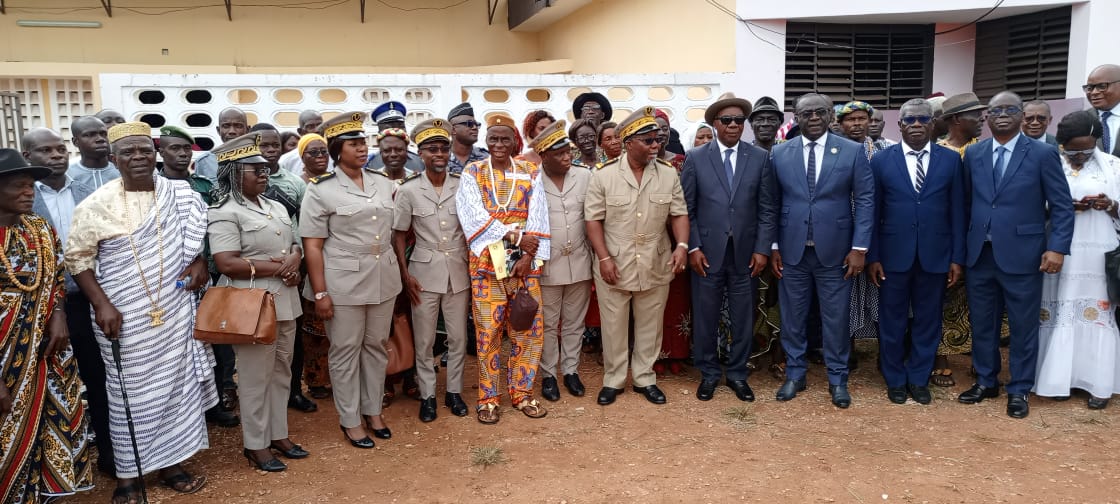 En visite à Akoupé, le ministre gouverneur Vincent Lohoues: "Toute la Côte d'Ivoire est en chantier grâce à Alassane Ouattara"