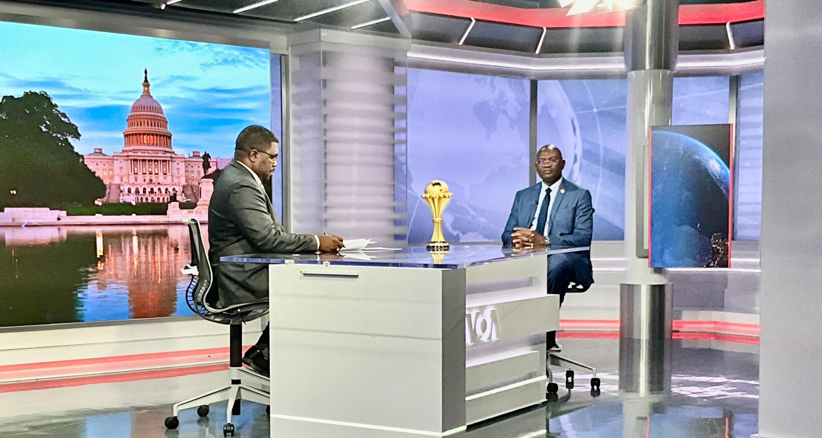 Le ministre ivoirien des Sports Metch Adjé Silas sur un plateau d'une télévision américaine